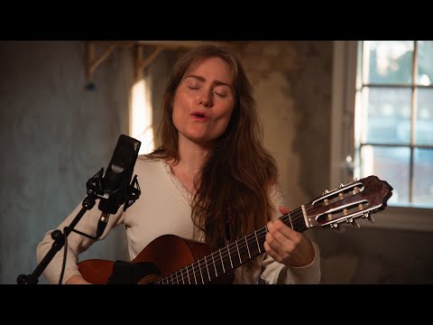 Talk To Me Of Mendocino - Kate & Anna McGarrigle