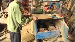 preview picture of video 'Quy trình sản xuất cửa gỗ tự nhiên  Thiết Mộc Lan'