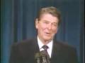 Ronald Reagan kertoo vitsin