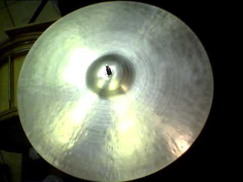 22 Kontroversial Ride, 2143g - Handcrafted cymbals by Craig Lauritsen.MOV