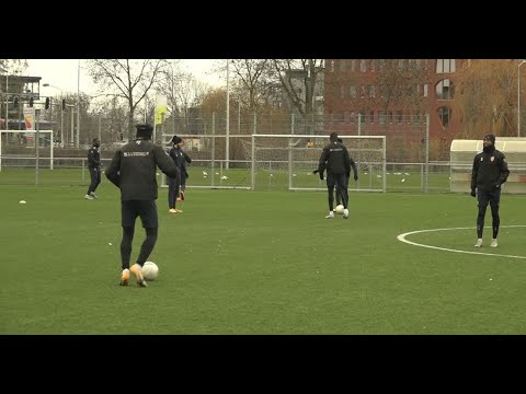 De amateurs van TEC trainen voorlopig doelloos door