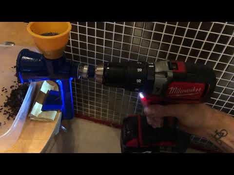 Poppy Seed grinding with accu drill mill.... DIY Style