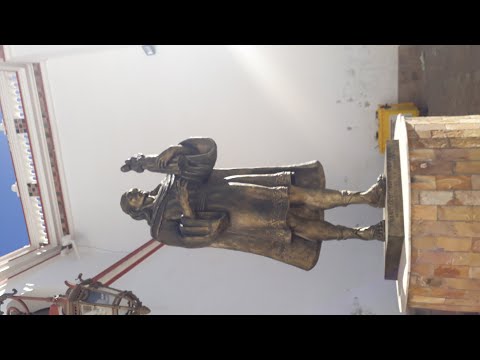 Tito Yupanqui escultor de la Virgen de  Copacabana Bolivia