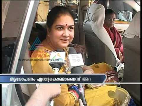 Urvashi responding to Manoj K Jayan's allegations on her alcoholic habit