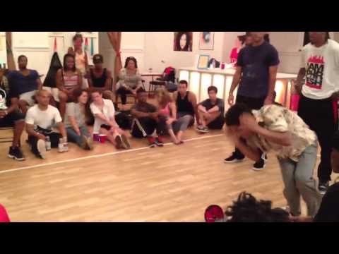 Mizu(Water) 2012: Moglii vs Animal