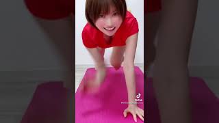 筋トレ　乳　TikTok