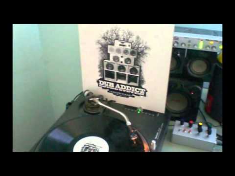 Roots Massacre & Echo Ranks - Right Time Come --- From The "Dub Addict Sound System Showcase Vol.1"