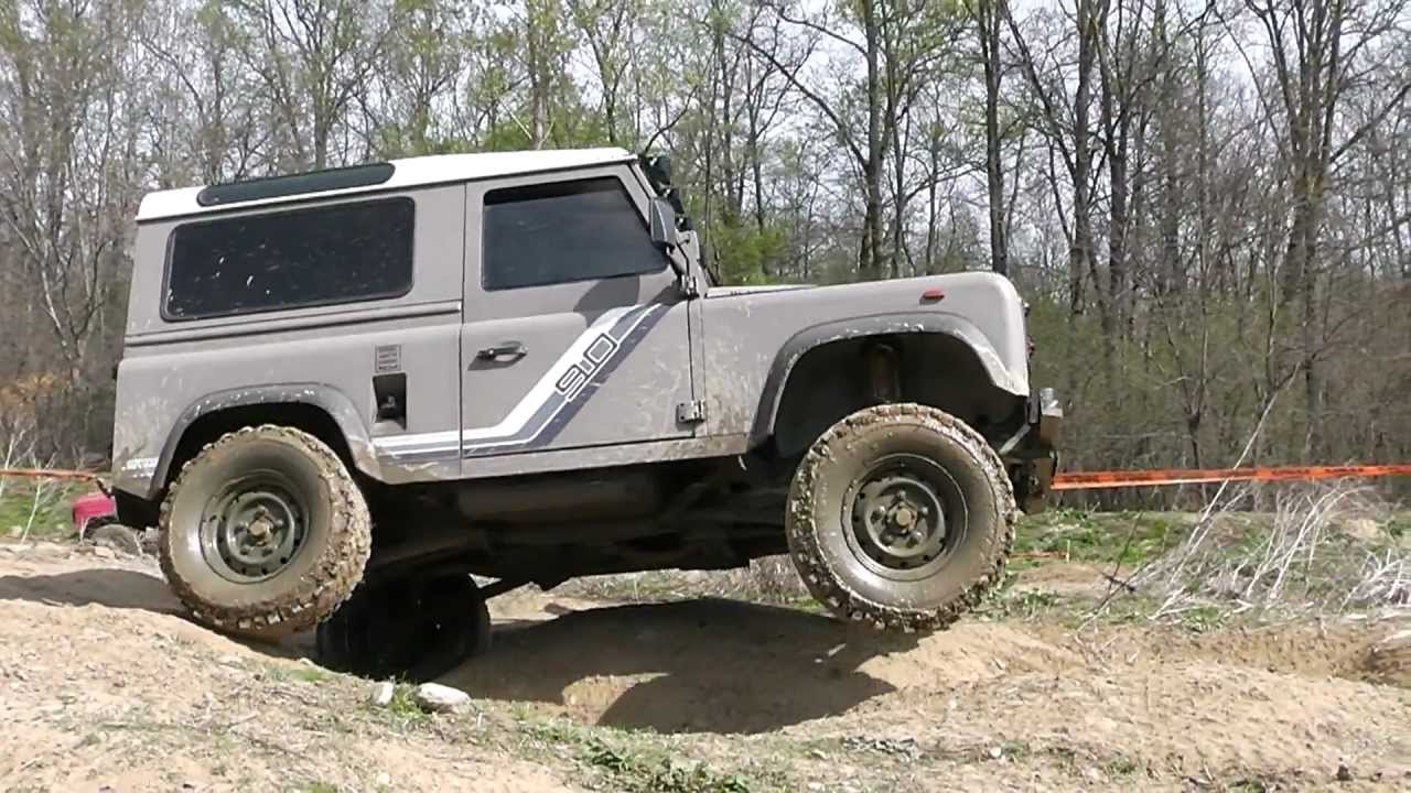Land Rover Defender 90 pista trial Bosconero