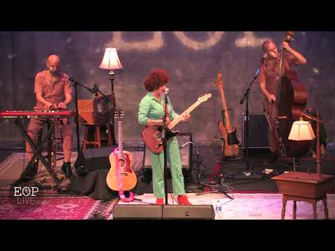 Carsie Blanton "Jacket" [live] @ Eddie Owen Presents