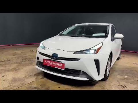 Toyota Prius 1.8 HYBRID - AUTOMATIC - ALLOY WHEELS - Image 2
