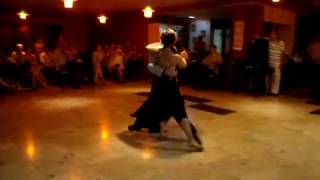 PAOLA VALDIVIA Y JAVIER JOFRE - Milonga con Ana y Luis - Mendoza.