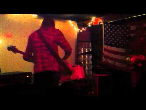 The Whines - Down The 2 Tracks live @ Carabar