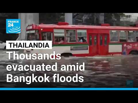 Thousands evacuated amid Bangkok floods