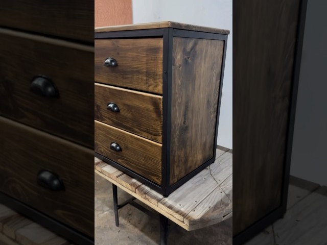 Vídeo relacionado con MC-Trend Caja de Madera Única en Forma de Ladrillo Con Herrajes de Metal Marrón - Almacenamiento Rústico 32 cm - Aspecto Usado Estilo Retro Antiguo