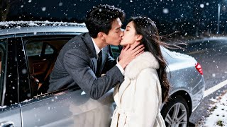 Hij dumpte me voor zijn geliefde... De volgende dag trouwde ik met zijn CEO-oom! Nu zit hij te huilen van jaloezie 😎