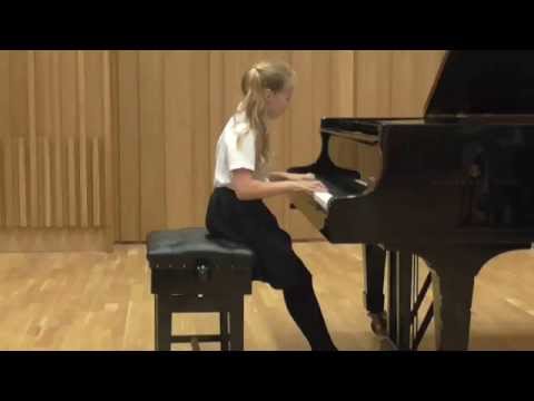 Little Prelude C-Major BWV 924 Bach, Alicja Kojder 8 year