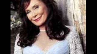 Loretta Lynn Here i am again .