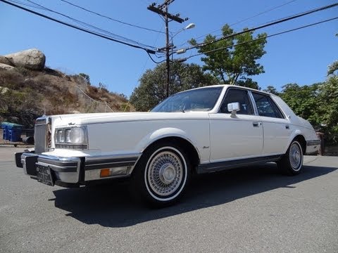 Bustle Back Lincoln Continental 1982 Givenchy / Signature V8  Test Drive For Sale Video Review