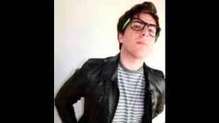 The Chase is on - Hoodie Allen &quot;With Lyrics and Mp3!&quot;