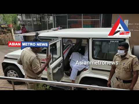 കൊട്ടാരക്കര സ്വകാര്യ ബാങ്കിൽ മുക്കുപണ്ടം പണയം വയ്ക്കാൻ വന്ന പള്ളി വികാരി പോലീസ് പിടിയിൽ.