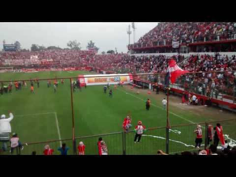 "Recibimiento de san martin" Barra: La Banda del Camion • Club: San Martín de Tucumán