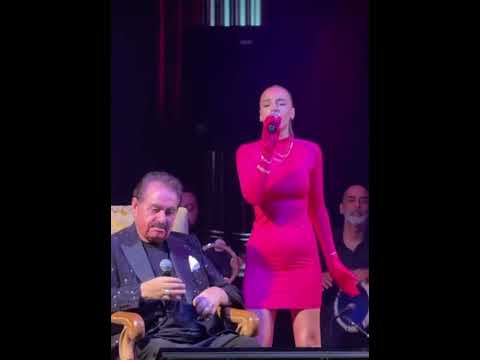 Këngëtarja kosovare, Vanesa Doçi realizon ëndrrën, këndon së bashku me Ibrahim Tatlises