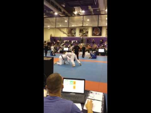 Chris Howe Brazilian Jiu-Jitsu Gets omoplata sweep and North South Choke
