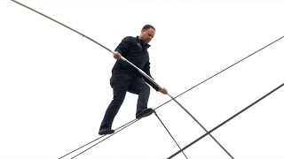 Nik Wallenda Thrills Crowd With High-Wire Act