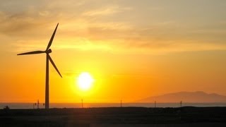 preview picture of video '秋田にある風力発電 男鹿半島を背景に - Wind Power in Akita'