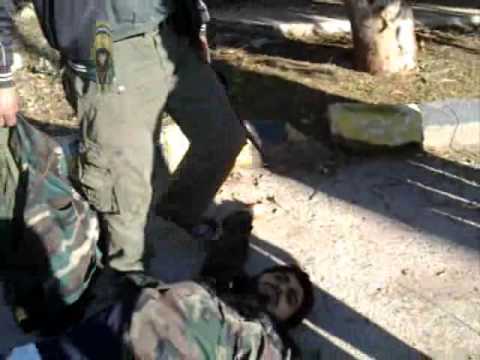 القبض على سيارة محمله بالجثث التي قتلتها قوات النظام بعد الاشتباكات مع أحد حواجز الفيلق الأول في محافظة حمص