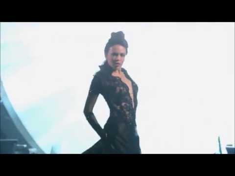 Janel Parrish & Val Chmerkovskiy - Paso Doble