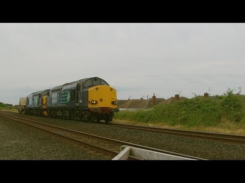 Prestatyn 2.7.2014 - DRS 37605 & 37602 on Valley flasks - Class 37
