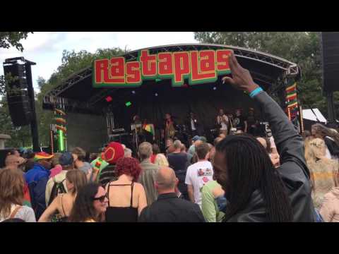 Anthony Johnson feat Dreadless Band - Truth and Rights@Rastaplas Zoetermeer (15-7-2016)