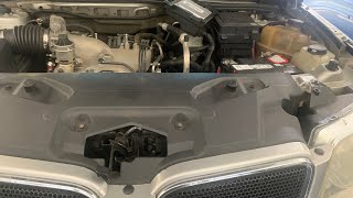 2008 Pontiac Torrent Oil Pressure Sensor Replacement (Oil Change and Starter Tutorial)
