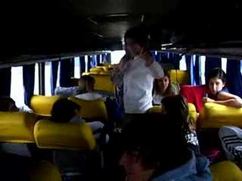 Gente del Lenguas Vivas S. Spangenberg yendo a P. Piramides