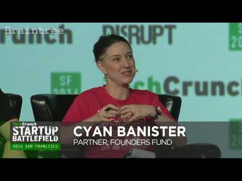 Get Pro eSports Analysis with Mobalytics