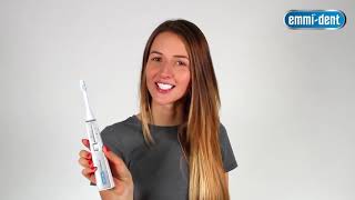 Emmi-Dent Platinum Ultraschall Zahnbürste in der Anwendung
