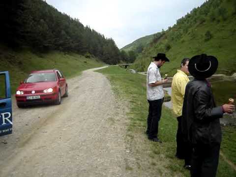 Drumul spre Valea Caselor I - a