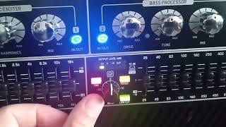 Video thumbnail for Behringer FBQ1502HD (ULTRAGRAPH PRO) unboxing and test by ærk one