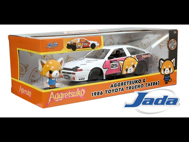 Vídeo relacionado con Jada- Coche de Aggretsuko 1986 Toyota Trueno 1:24. De Metal con Rueda Libre, Apertura de Puertas y Figura de Retsuko de Metal (253255056)