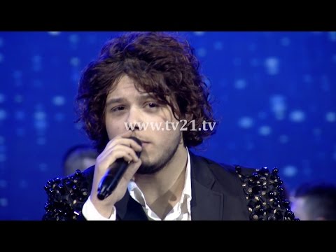 BOBI MOJSOVSKI - TE KRADE TOJ  (URBAN TAG NEW YEAR SHOW)