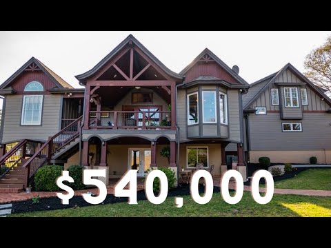 Inside a $540,000 Craftsman Style Home for Sale in Greer, South Carolina - Real Estate 2021