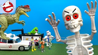 FINAL BATTLE WITH SCARY SKELETON GHOST! (Ghostbusters Attack!)