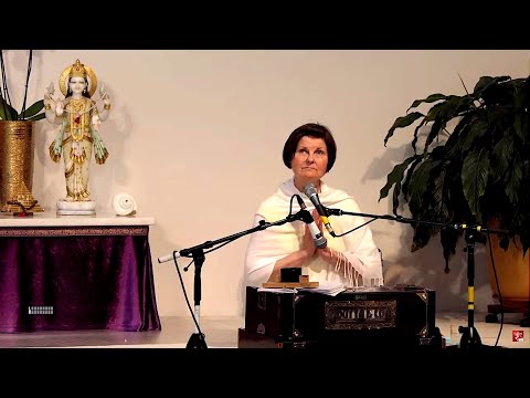 Satsang - Stille Meditation, Mantrasingen, Arati - Yoga Vidya Satsang 20:00 Uhr 25.09.2020