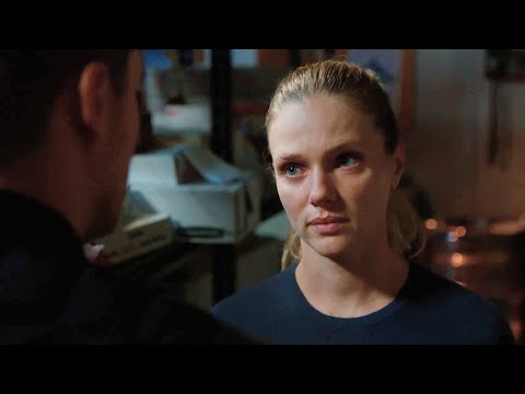 Chicago PD 9x09 Hailey and Jay "I love you"