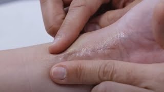 Tutoriels de massages avec le Gel Cicatrice Cicalfate+