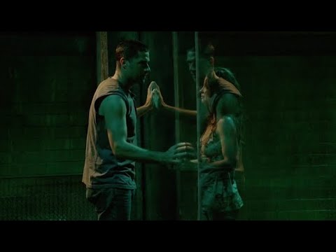 Lost 3x06 - Jack and Kate see each other for the first time after being captured by the Others