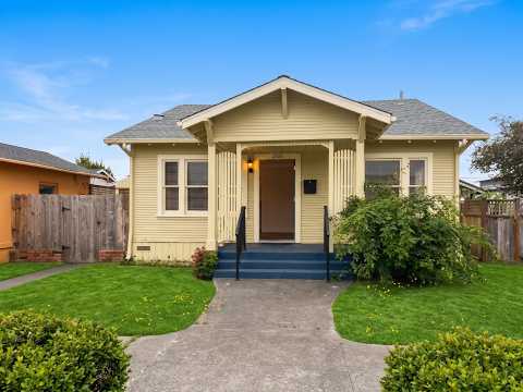 Charming Pet-Friendly Henderson Center 3/1 Home! property video