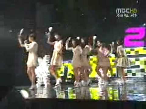 SNSD - Kissing you Music Core 081227