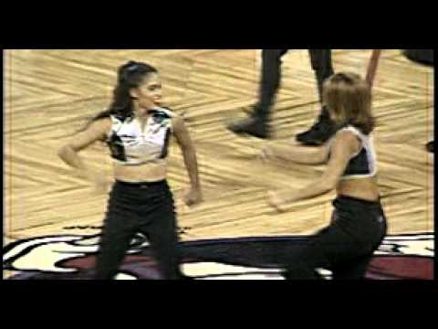 NBA LIVE 98 - Toronto Raptors Halftime Show